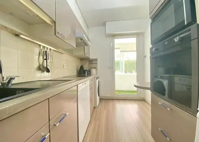 Passy Avec Piscine Apartmán *